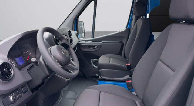 MERCEDES-BENZ Sprinter 319 CDI Standard 9G-TRONIC