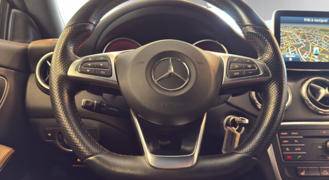 MERCEDES-BENZ CLA 220 CDI AMG Line
