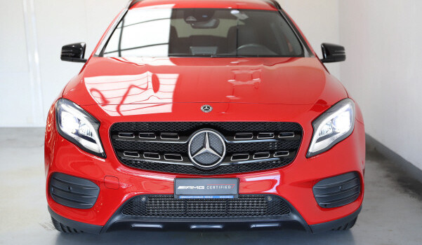 MERCEDES-BENZ GLA 200 AMG Line