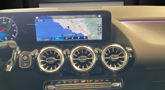MERCEDES-BENZ GLA 250 4Matic AMG Line 8G-DCT