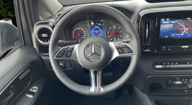 MERCEDES-BENZ VITO 116 CDI Lang Select Family Tourer 9G-Tronic