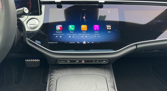 MERCEDES-BENZ E 220 d 4Matic AMG Line 9G-Tronic