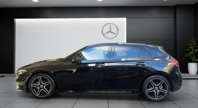 MERCEDES-BENZ A 200 Night Star 7G-DCT