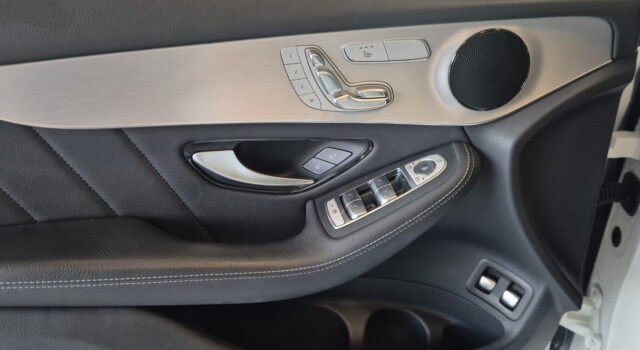 MERCEDES-BENZ GLC 300 e AMG Line 4Matic