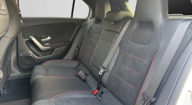 MERCEDES-BENZ A 200 Night Star 7G-DCT