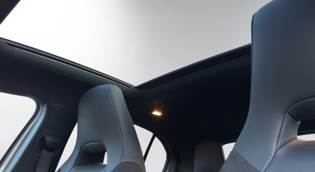 MERCEDES-BENZ A 200 AMG Line