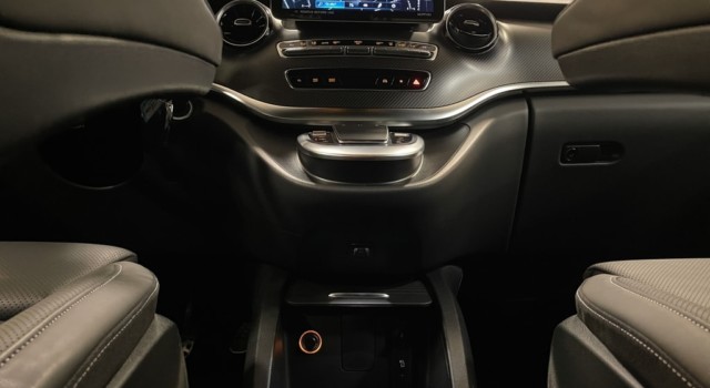 MERCEDES-BENZ V 300  d Swiss Edition L 4M