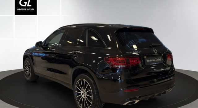 MERCEDES-BENZ GLC 300 e AMG Line 4Matic