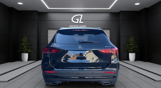 MERCEDES-BENZ GLA 250 4Matic 8G-DCT Swiss Star