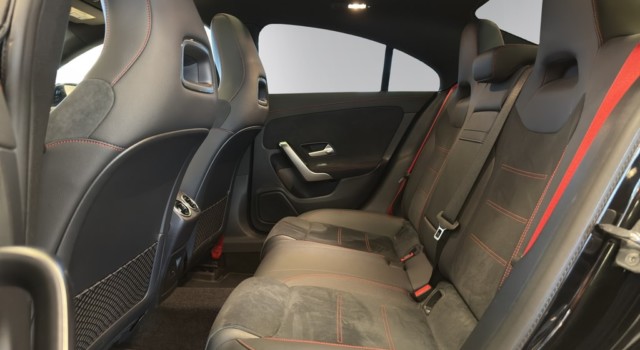 MERCEDES-BENZ CLA 35 AMG 4Matic