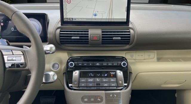 HYUNDAI INSTER 49kWh Amplia