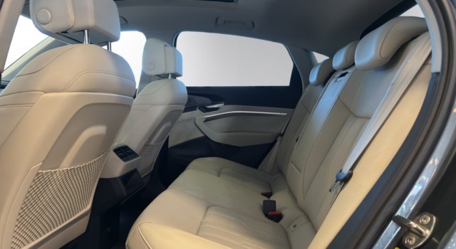 AUDI e-tron 55 S Line qu