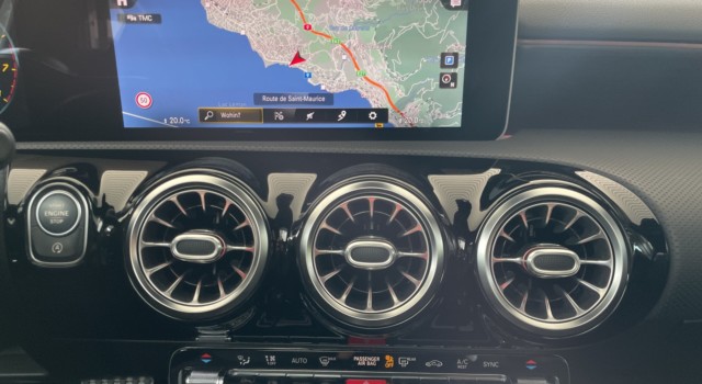 MERCEDES-BENZ A 200 AMG Line 7G-DCT