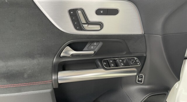 MERCEDES-BENZ EQA 250 AMG Line AMG Line