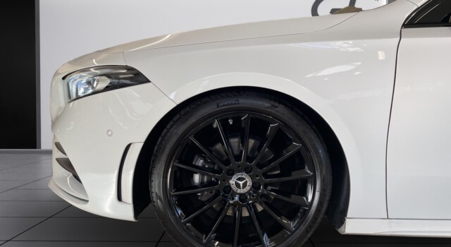 MERCEDES-BENZ A 200 AMG Line 7G-DCT