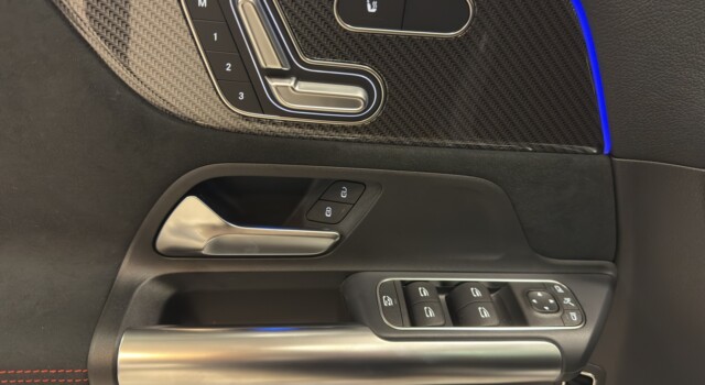 MERCEDES-BENZ GLA 220 4Matic 8G-DCT