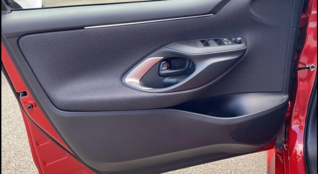 MAZDA 2 Hybrid Homura