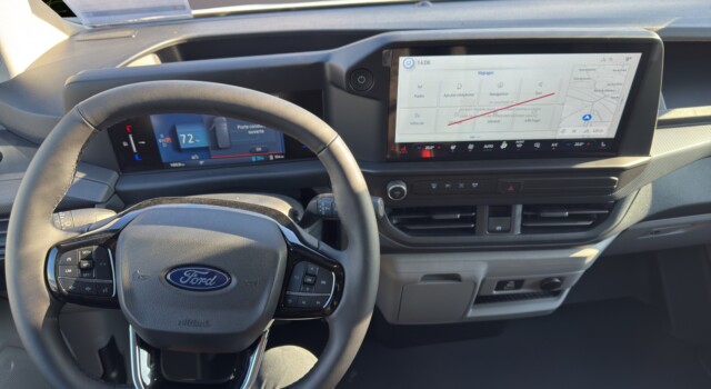 FORD TRANSIT CUSTOM Van 320 L1H1 65kWh Trend