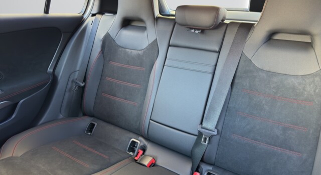 MERCEDES-BENZ A 200 Night Star 7G-DCT