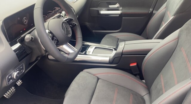 MERCEDES-BENZ GLA 250 4Matic 8G-DCT Swiss Star