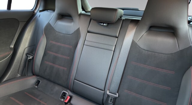 MERCEDES-BENZ A 200 AMG Line