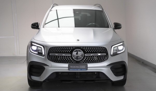 MERCEDES-BENZ GLB 200 AMG Line