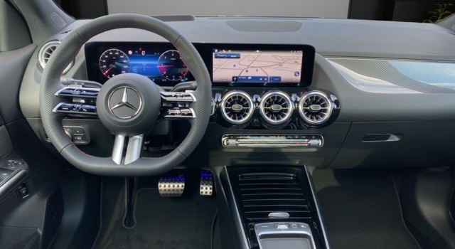 MERCEDES-BENZ GLA 220 d 4Matic 8G-DCTSwiss Star