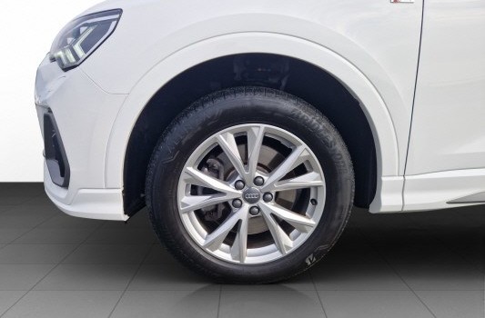 AUDI Q3 45 TFSI S line quattro
