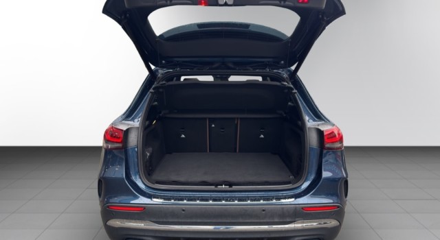 MERCEDES-BENZ GLA 250 AMG Line 4Matic