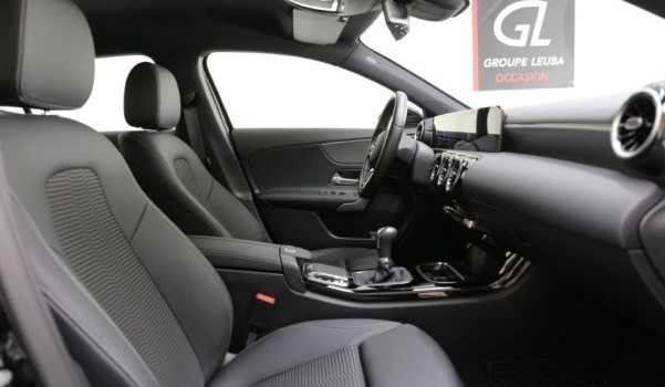 MERCEDES-BENZ A 200 Progressive
