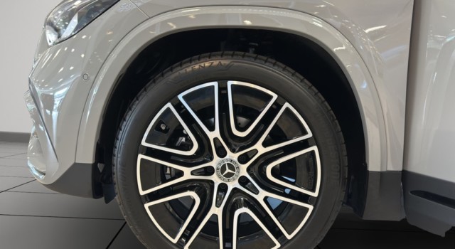 MERCEDES-BENZ GLA 200 Night Star 7G-DCT