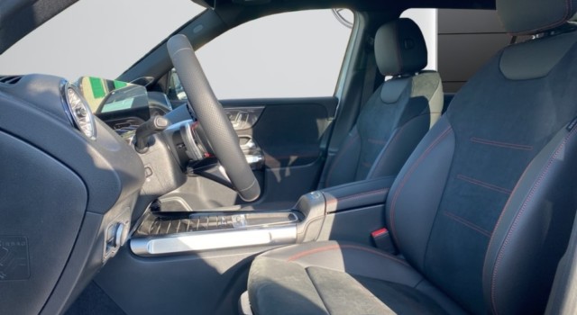MERCEDES-BENZ GLB 220 4Matic 8G-Tronic