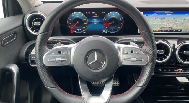 MERCEDES-BENZ A 200 AMG Line 4Matic