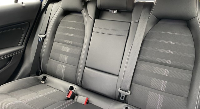 MERCEDES-BENZ GLA 220 Urban 4Matic