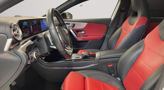 MERCEDES-BENZ A 200 AMG Line 7G-DCT