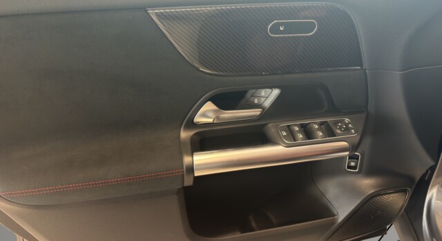 MERCEDES-BENZ GLA 220 4Matic 8G-DCT