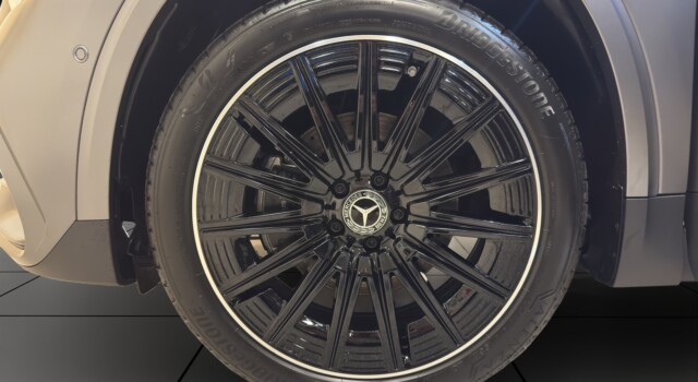 MERCEDES-BENZ GLA 220 4Matic 8G-DCT