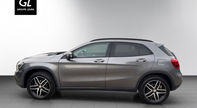 MERCEDES-BENZ GLA 200 Night Star 7G-DCT