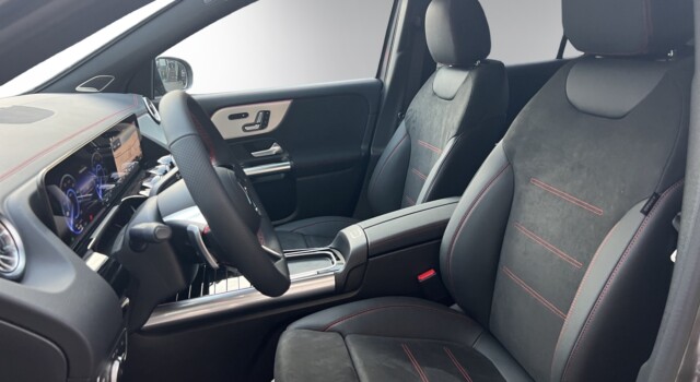 MERCEDES-BENZ EQA 350 66,5 kWh 4Matic Excellence