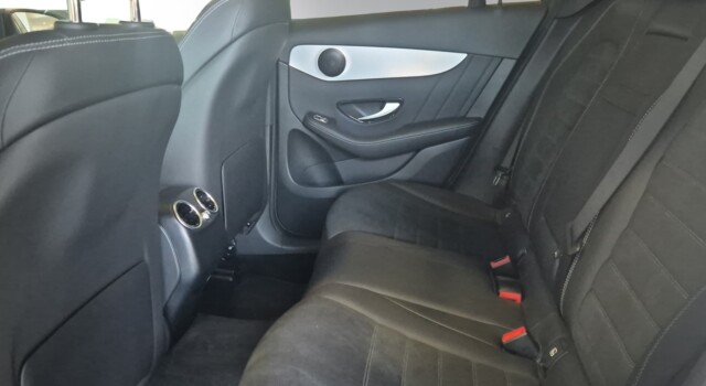 MERCEDES-BENZ GLC 300 e AMG Line 4Matic