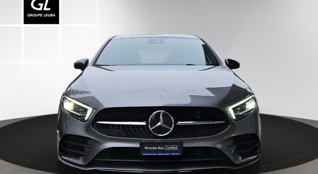 MERCEDES-BENZ A 200 AMG Line