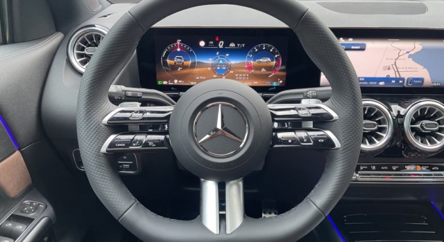 MERCEDES-BENZ GLA 250 4Matic 8G-DCT Swiss Star