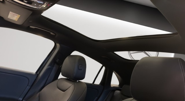 MERCEDES-BENZ GLA 220 4Matic 8G-DCT