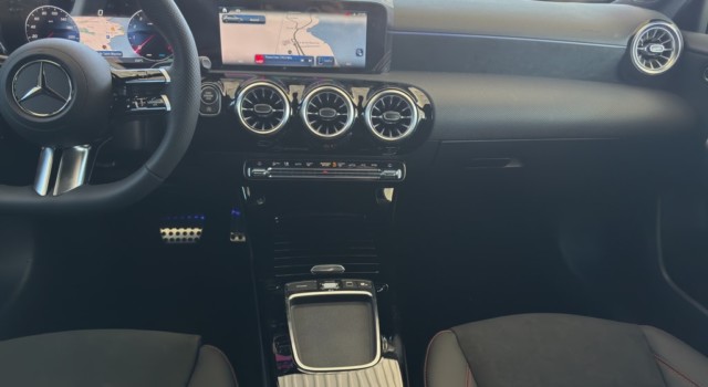 MERCEDES-BENZ A 250 4Matic 8G-DCT