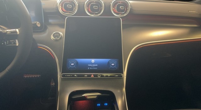 MERCEDES-BENZ C 220 d T 4 Matic