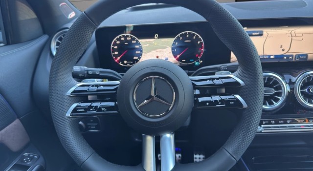 MERCEDES-BENZ GLA 250 4Matic 8G-DCT Swiss Star