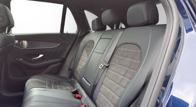 MERCEDES-BENZ GLC 300 e AMG Line 4Matic