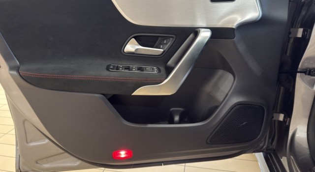 MERCEDES-BENZ CLA 200 CLA Shooting Brake 200 AMG Line 7G-DCT