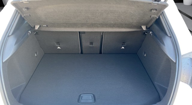 MERCEDES-BENZ A 250 e 8G-DCT