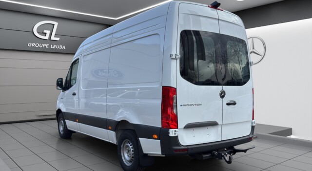 MERCEDES-BENZ Sprinter E 320 KA 3665mm